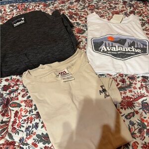 Boys 10/12 avalanche hoodie & tees